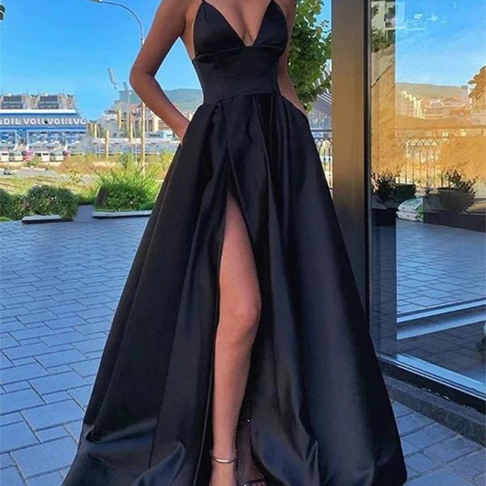 Berlinnova A-Line V-Neck Black Prom Dress With Legsplit, Size Small